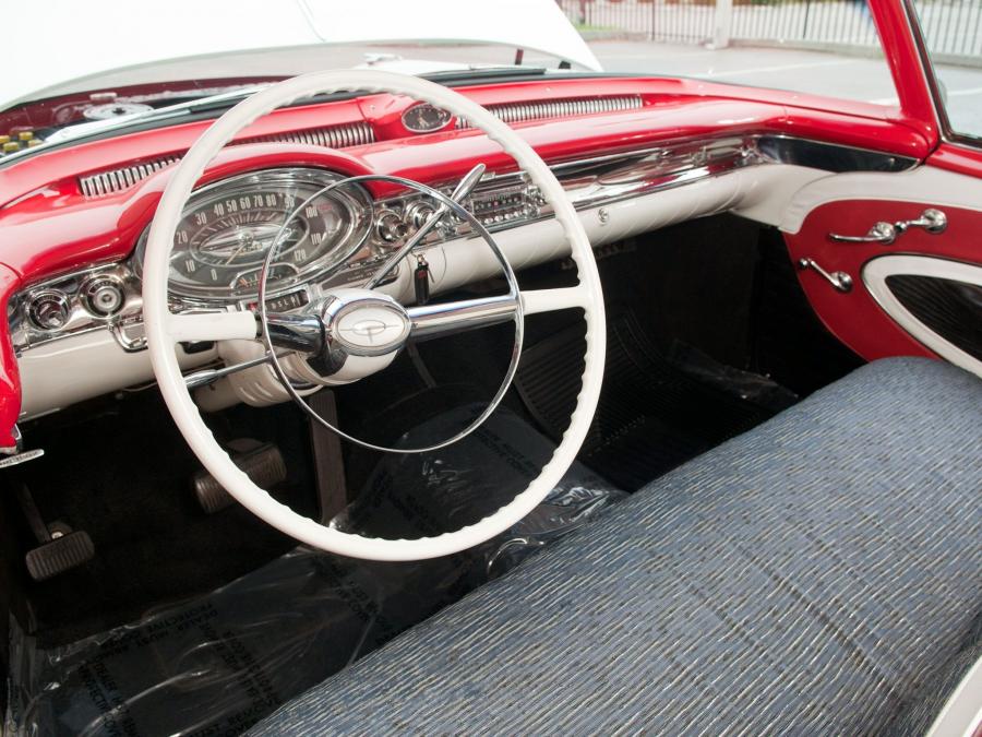  Oldsmobile Super 88 Holiday Coupe 1957 года  (фото 3 из 7)